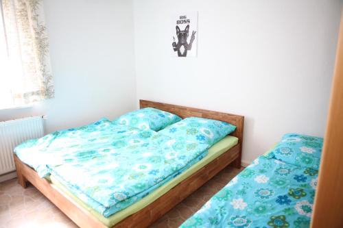 Griesenbruch Apartment | Discover Affordable Comfort at Bermuda Apartment