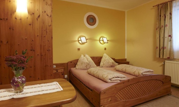 Eberstein House | Family Rooms with Ocean View & Sunny Terrace - Biolandhaus Arche
