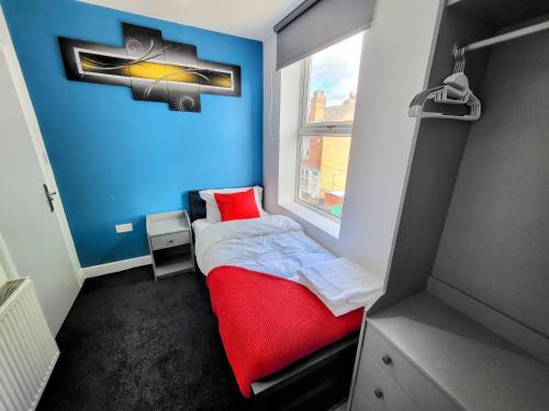 Forest Fields Apartment | Comfortable Berridge Solo Stays with Kitchen Amenities