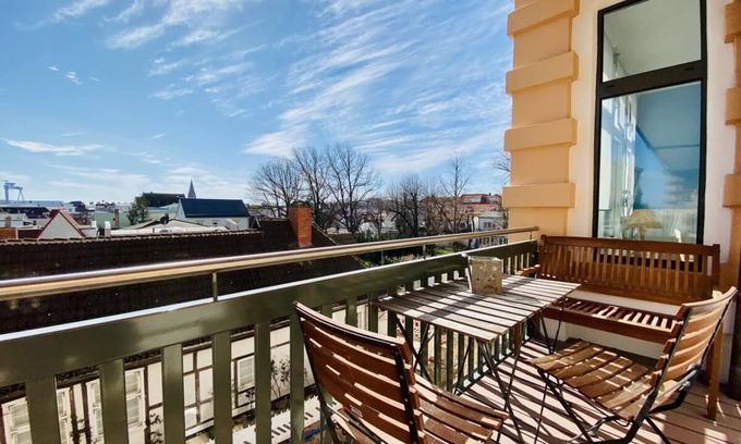 Warnemuende Apartment | Relax at Berringer/Krabbe: Ocean View Beach Retreat