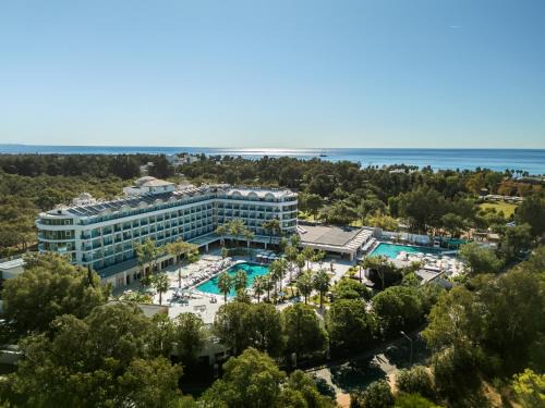Sorgun Mahallesi Hotel | Experience Berry Hotels: Oceanfront Bliss and Spa Retreat