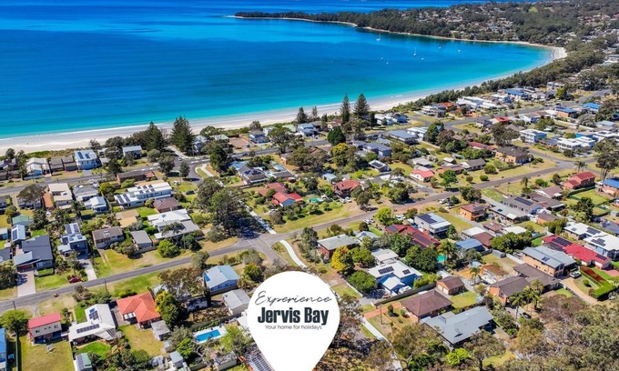 Vincentia House | Experience Berry Haven: Pet-Friendly Hotel with Ocean Views
