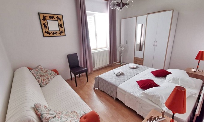 Brna Apartment | Bertie's Lodge - Four Bedroom Apartment(A4)