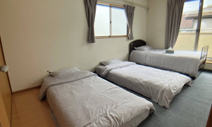 Sumida House | Beside 3 Train Stations. Contains of 3 Baths in Tokyo Downtown Asakusa and Ueno