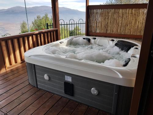 Misgav Am Ski Chalet | Guest Rated 10/10: Besof Haderech with Hot Tub & Breakfast