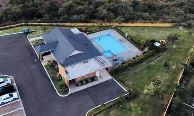 Florence Hall Village Villa | Best 2BR Fam Friendly near all*beach/pool/shuttle