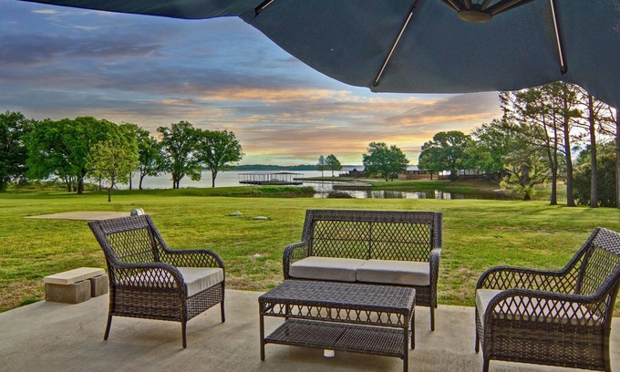 Alba House | Experience the Best Bass Fishing Getaway in the South!
