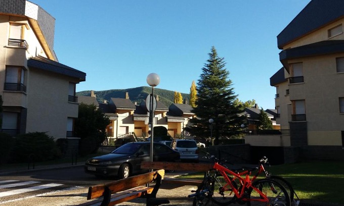 Biescas Apartment | Pet-Friendly Getaway at Best Biescas Tourist Home