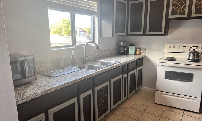 Sunrise Manor House | Ideal Stay Near Fremont & Strip with Pet-Friendly Amenities