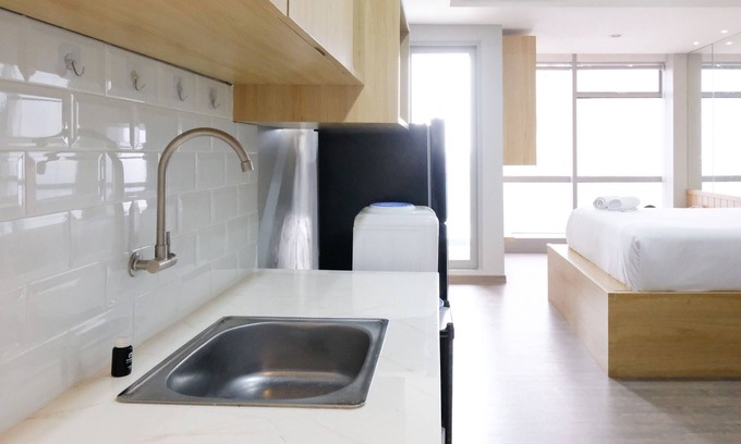 Suko Manunggal Apartment | Budget-Friendly Living Studio at Grand Sungkono Lagoon