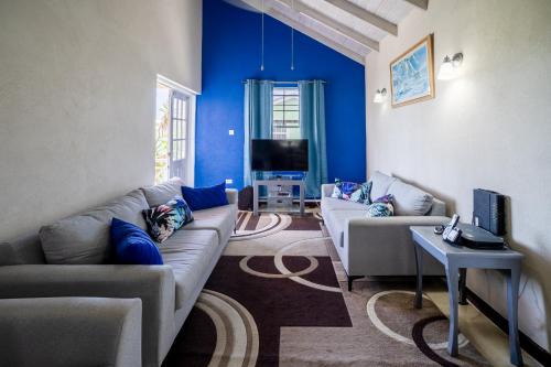 Providence Apartment | Relax at Best E Villas Providence with Oceanfront Views