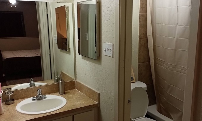 Clodine House | Cozy Houston Private Townhome with Child-Friendly Amenities