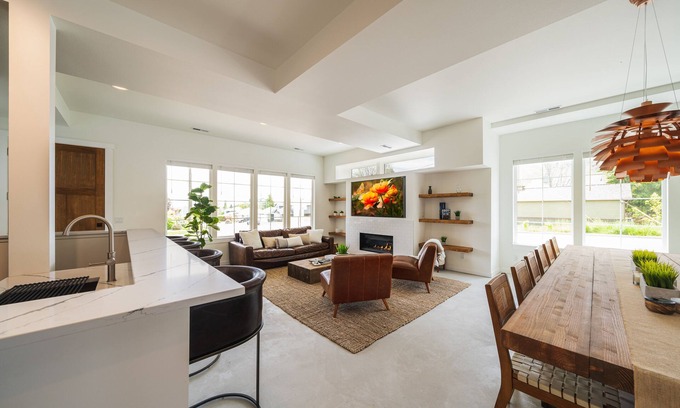 Wenatchee House | Unmatched Experience in Wenatchee with Spa & Ocean Views
