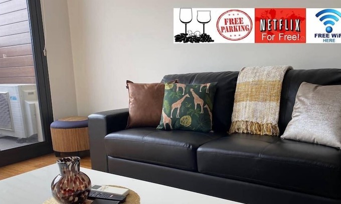 Ascot Apartment | Ideal Stay Near Airport City & River Marina with Breakfast