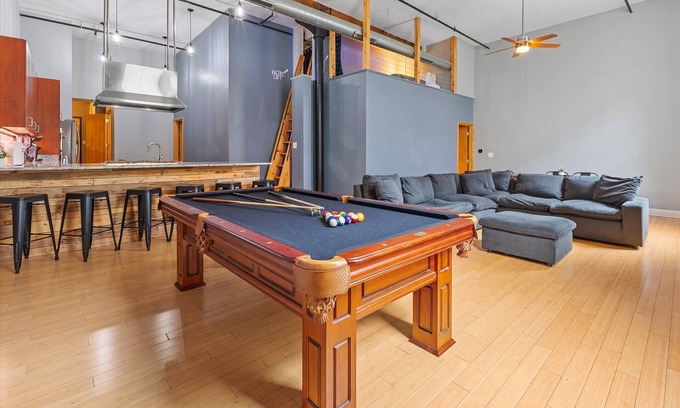 Wholesale District Apartment | Prime Location for Conventions, Sports & Nightlife Awaits