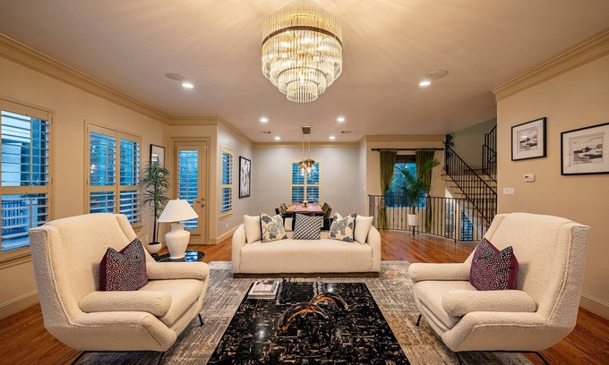 The Galleria House | Prime Houston Location - Family-Friendly Home with Spa
