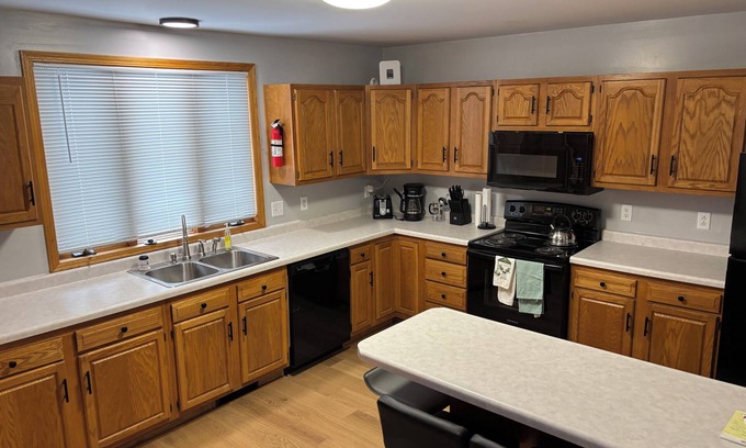 Mohawk House | Best location in the Keewenaw!