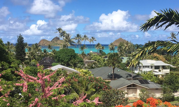 Lanikai House | Idyllic Viewhouse in Lanikai with Oceanfront Amenities