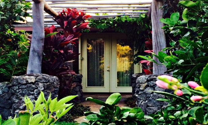 Kamuela House | Best Location Island Retreat with Ocean View & Spa