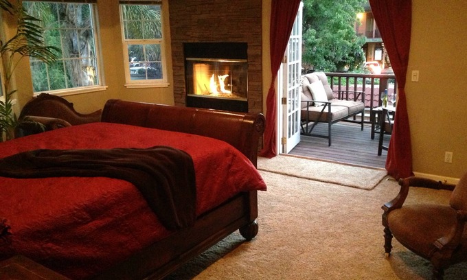 Willow Glen House | Prime Downtown Willow Glen Location with Cozy Balcony Escape