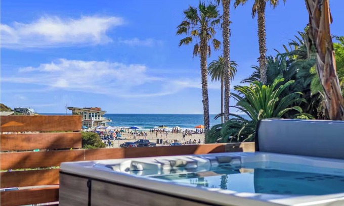 Encinitas House | Modern Beach House with Ocean Views and Premier Amenities