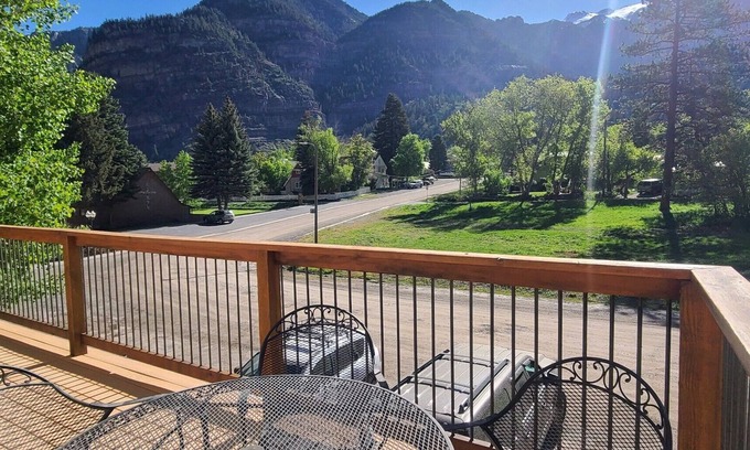 Ouray Condo | Scenic Mountain Views with Private Deck & Top Amenities