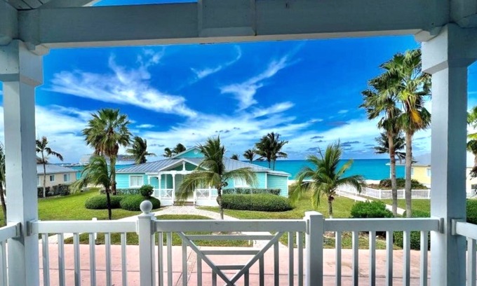 Alice Town Condo | Experience Oceanfront Elegance in a 2-Bedroom Penthouse