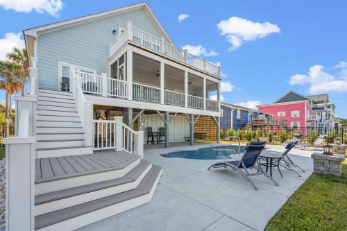 Murrells Inlet House | Discover the Best of Both: Family-Friendly Retreat