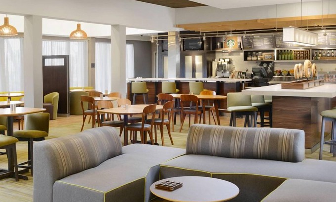 North Dallas Apartment | Your Ideal Dallas Downtown Stay: Pool & Pet-Friendly Options