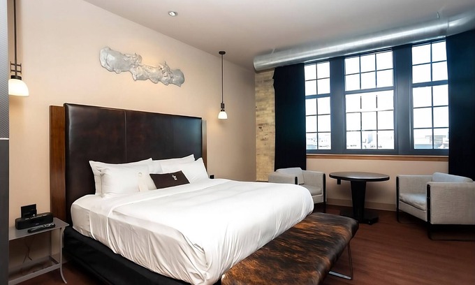 Fifth Ward Hotel | Ideal Milwaukee Hotel: Pet-Friendly & Near Harley-Davidson