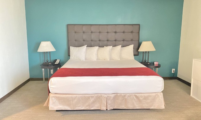 Torrance Hotel | Ideal California Stay with Free Parking Near Mas Fukai Park