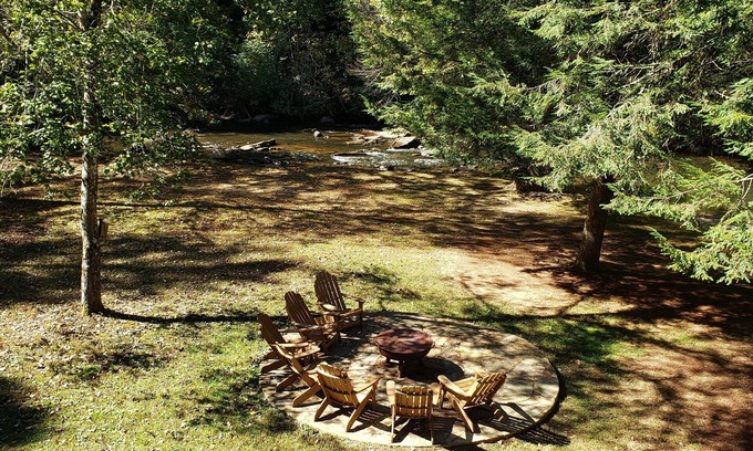Epworth Cabin | Exceptional Riverfront Retreat on Fightingtown Creek