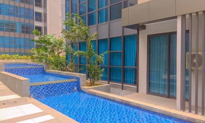 Jakarta Apartment | Inviting 3BR Apartment with Pool and Breakfast at Casa Grande