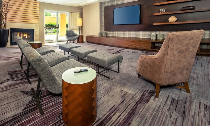 Bethlehem Hotel | Budget-Friendly Comfort with Indoor Pool & Pet-Friendly Units