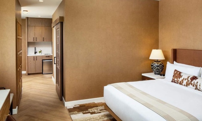 Fitzsimons Hotel | Quality Stay Near Shops at Northfield Stapleton, Pets Welcome