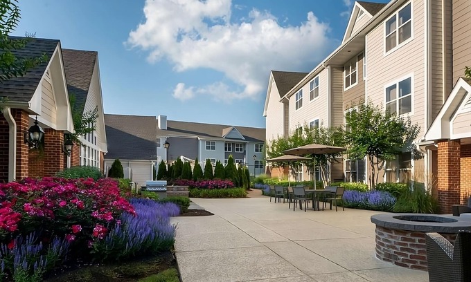 Fairfax Apartment | Pet-Friendly Comfort with Free Breakfast and Parking!