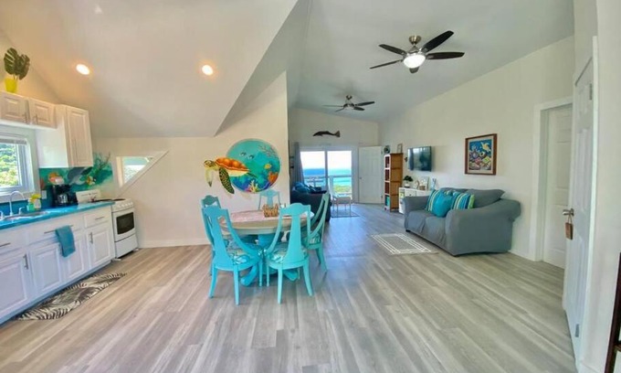 Antoneys Cay House | Unmatched Views Await at West Bay, Roatan Hotel