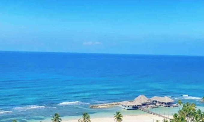 Villas Del Mar Apartment | Unmatched Views with Pool, Jacuzzi & Gym Amenities