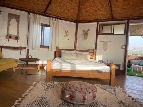 Klil Apartment | Scenic View Romantic Cabin in Eco Village Klil