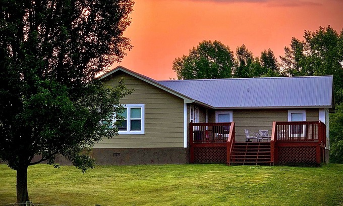 Dandridge House | Pet-Friendly Baxter Farmhouse: Top-Rated Smoky Mountain Retreat
