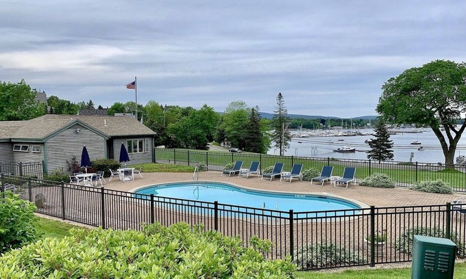 Southwest Harbor Condo | Idyllic Waterfront Condo with Pool & Ocean Views - 9.8 Rated