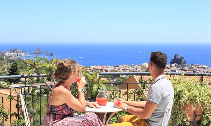 Aci Castello Bed & Breakfast | Explore Eastern Sicily: Ideal Base for Your Car Journey