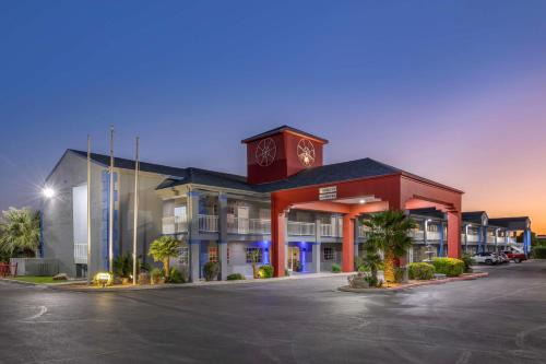 Anthony Hotel | Pet-Friendly Stay at Best Western Anthony/West El Paso