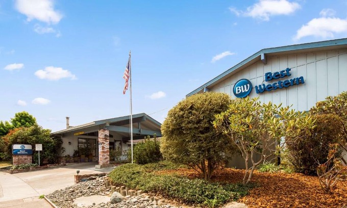 Pacific Hotel | Pet-Friendly Retreat at Best Western Arcata Inn