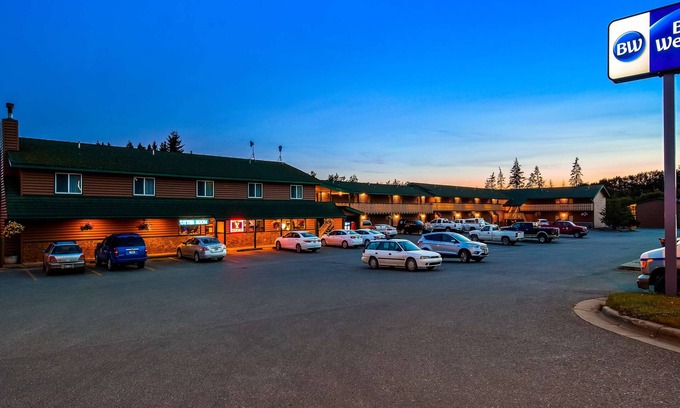Homer Hotel | Discover Best Western Bidarka Inn with Pool and Spa