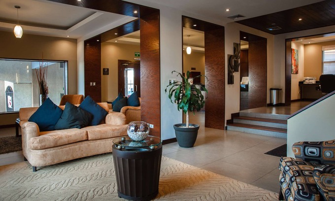Cuauhtemoc Hotel | Cozy Stay at Best Western Cumbres Inn with Spa & Dining