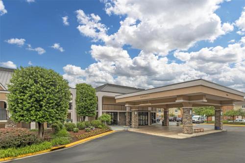 Sterling Hotel | Convenient Stay at Best Western Dulles Airport Inn