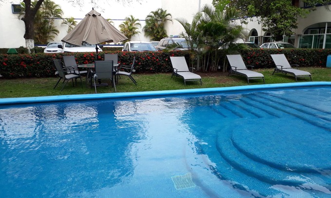 Veracruz Hotel | Budget-Friendly Stay at Best Western Global Express Hotel