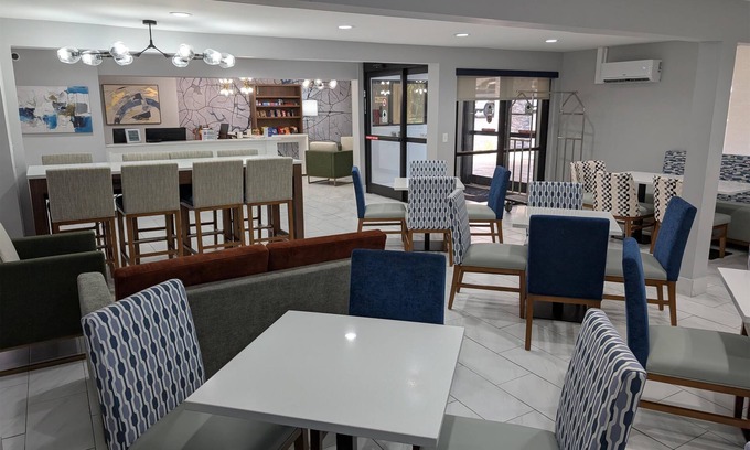 Greensboro Hotel | Comfortable Stay at Baymont by Wyndham Greensboro Coliseum