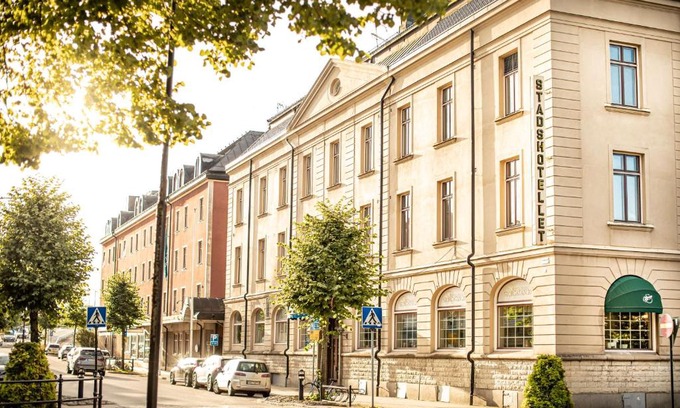 Katrineholm Hotel | Pet-Friendly Retreat at Best Western Hotel Statt Katrineholm